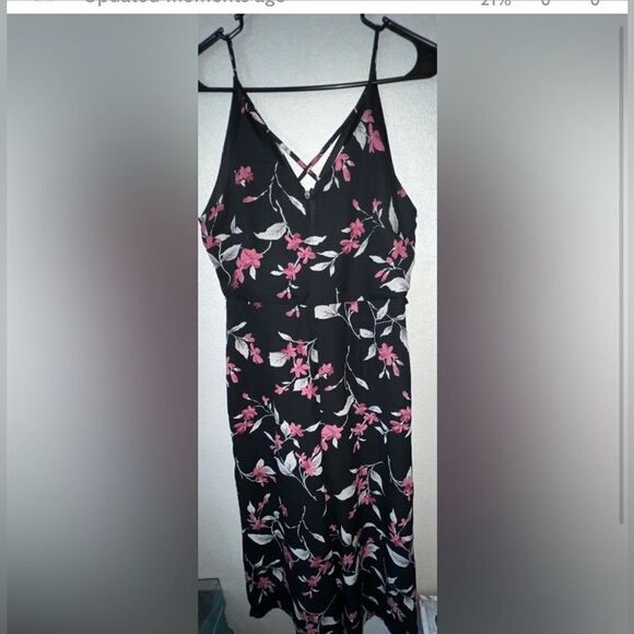 SIENNA SKY BLACK FLORAL ROMPER SIZE SMALL NWOT - Picture 10 of 10